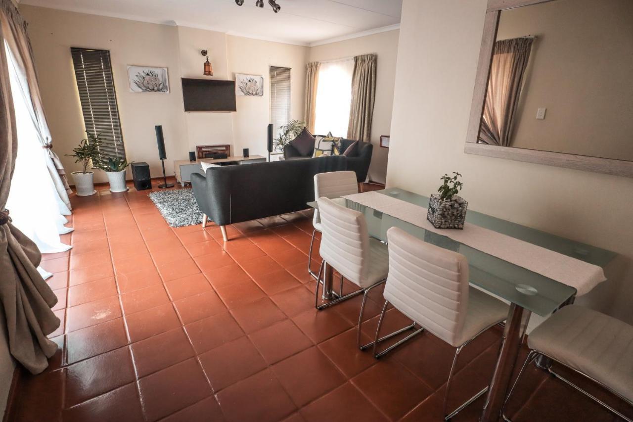 Menlyn Maine: The Exquisite Lunette Pretoria-Noord Eksteriør billede