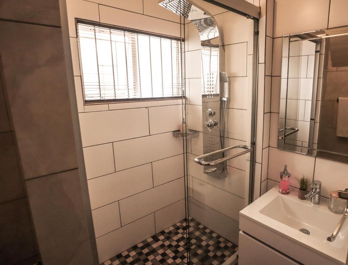 Menlyn Maine: The Exquisite Lunette Pretoria-Noord Eksteriør billede