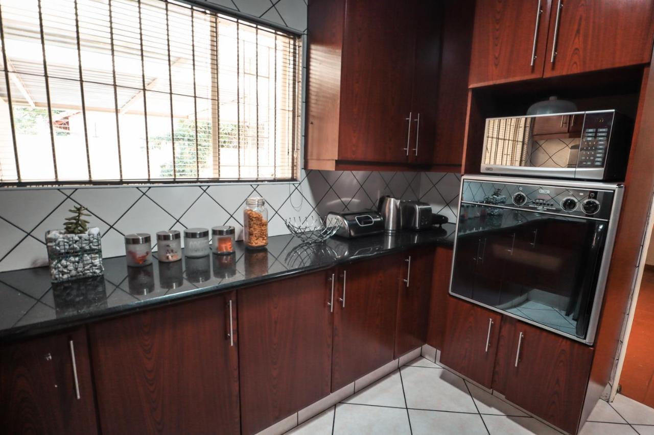 Menlyn Maine: The Exquisite Lunette Pretoria-Noord Eksteriør billede